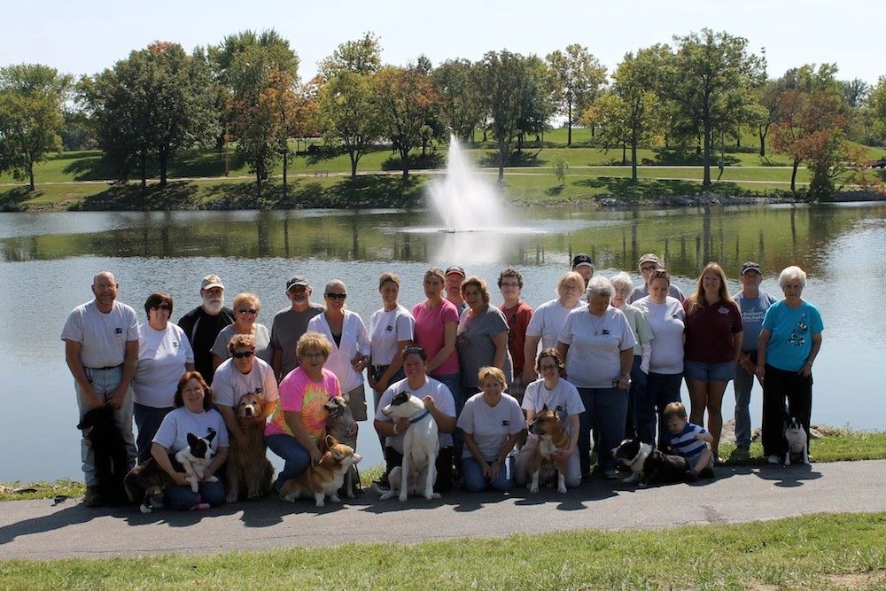 Missouri Rhineland Kennel Club members and dogs group photo
